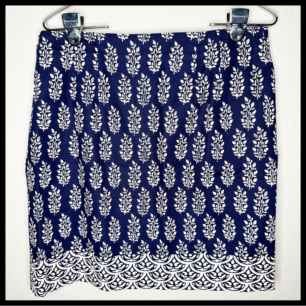 NWT Talbats A Canvas Women's Blue/White Floral Skirt SIze 10P